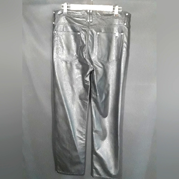 MEN’S BLACK FAUX LEATHER PANTS, 32/32 - Picture 6 of 12